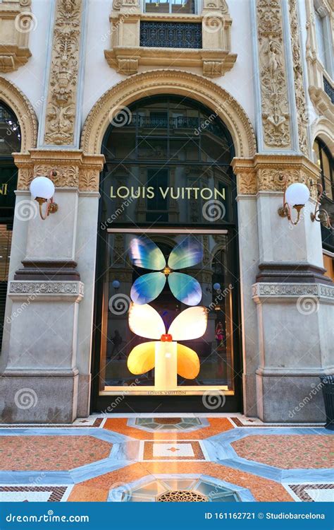 milan louis vuitton